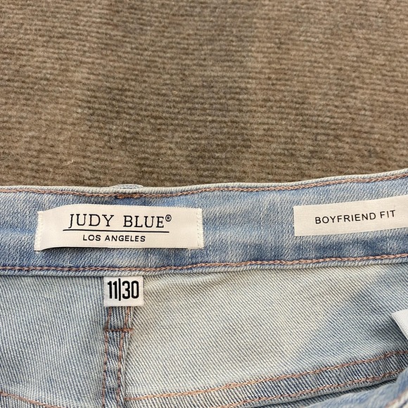 Judy Blue Jeans Womens 11/30 Light Wash Boyfriend Fit Distressed Ripped Denim - Picture 4 of 12